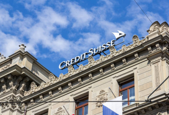 ¿Qué pasa con los bancos en Suiza y afectación a otros mercados?